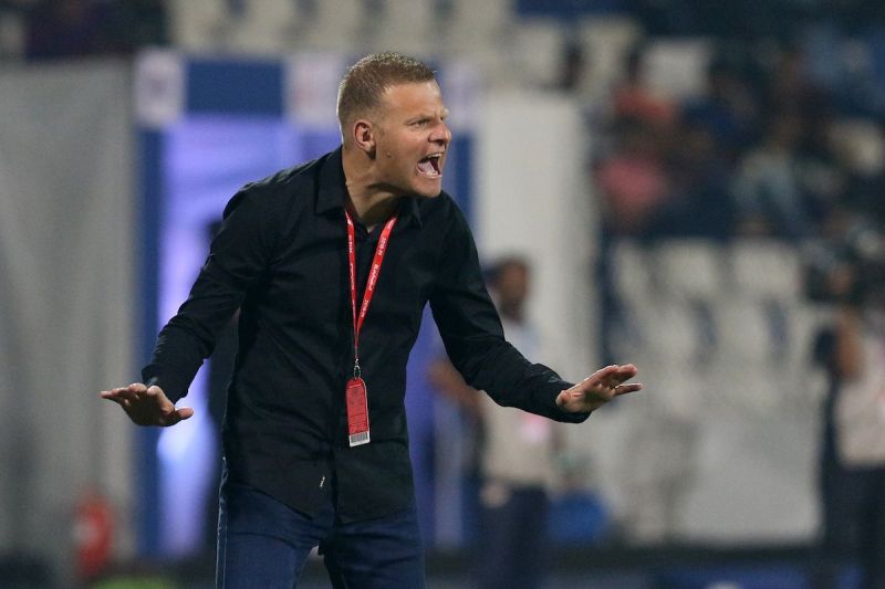 ISL 2018-19: Is Delhi Dynamos coach Josep Gombau's job under threat?