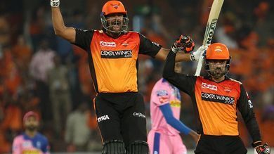 WATCH VIDEO: IPL 2019: Twitter erupts as Hyderabad chase down 199 against Rajasthan | SRH vs RR | #SRHvRR