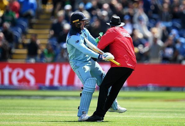 World Cup 2019: ENG vs BAN | Jason Roy knocks over umpire after reaching century v Bangladesh