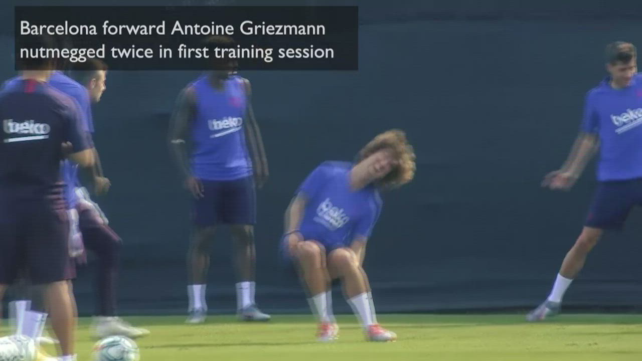 Griezmann nutmegged twice in first Barcelona training session
