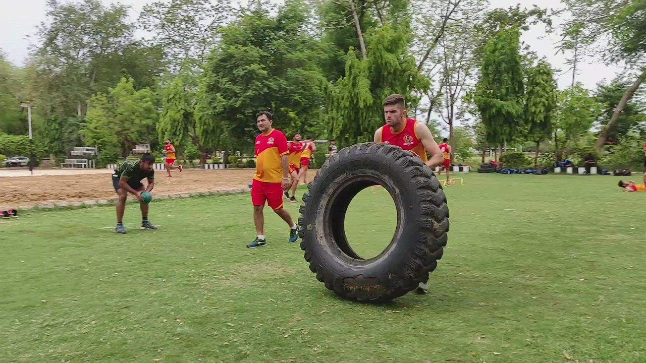 Pro Kabaddi 2019 : Giants gearing up for the big game with heavy workout session