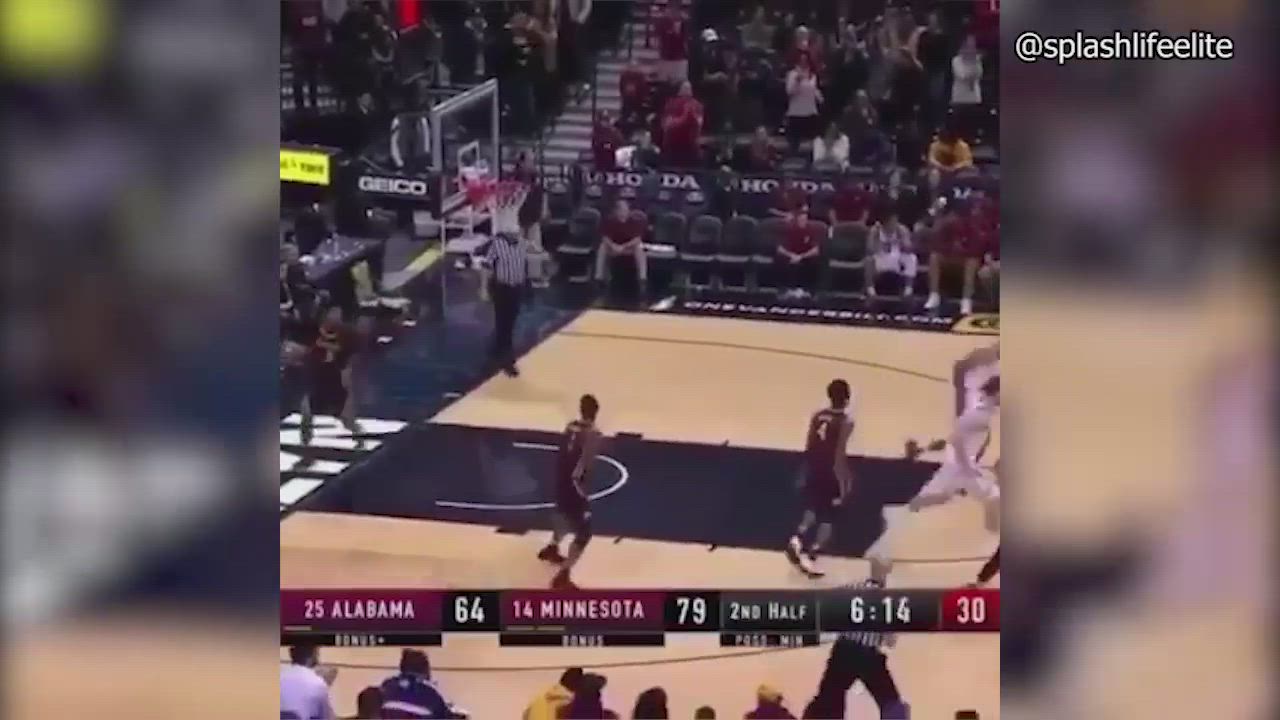 Insane plays by ColLin Sexton in 3 v 5 match