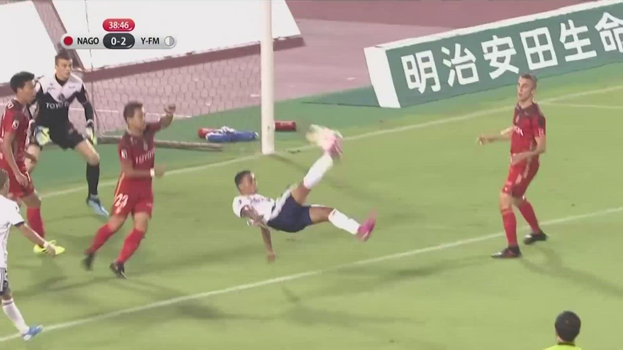 Brilliant bicycle kick in the JLeague