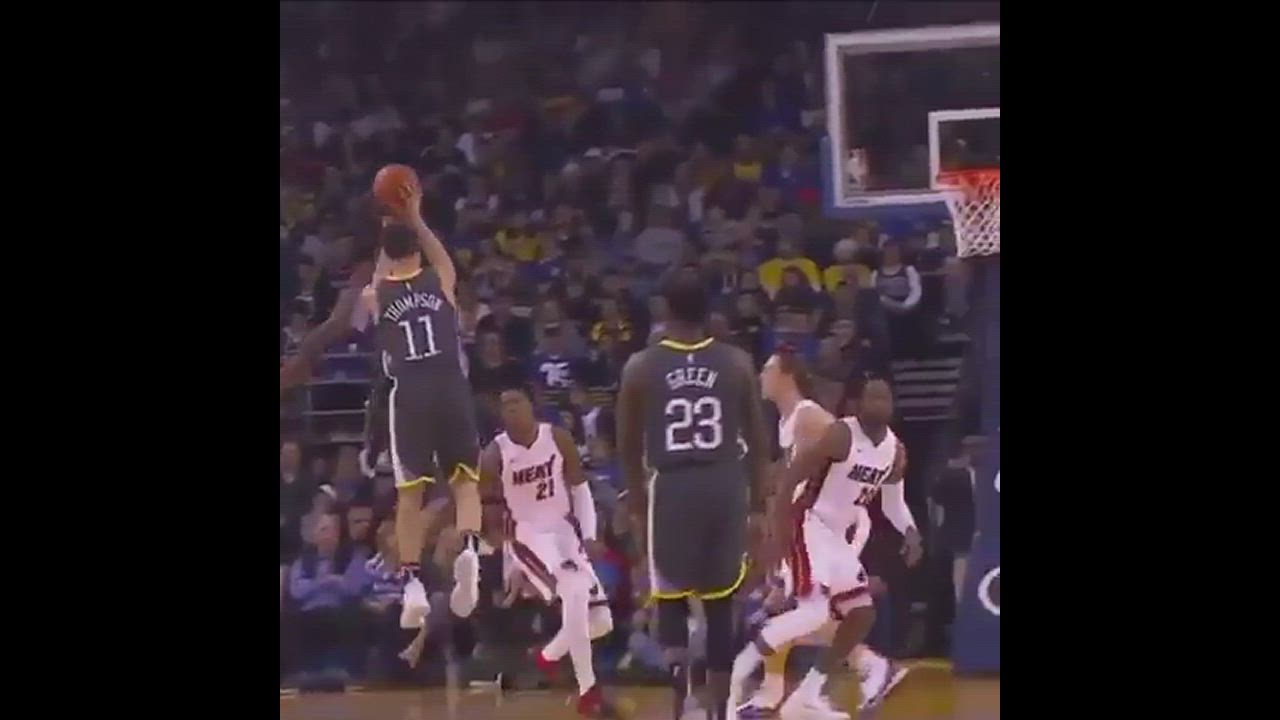 Klay Thompson’s self-assist off Boogie’s head
