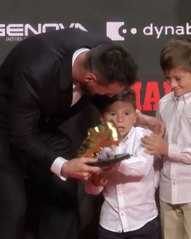 ''I am the bad cop'' - Messi jokes about his parenting style as he picks up his Golden Boot award