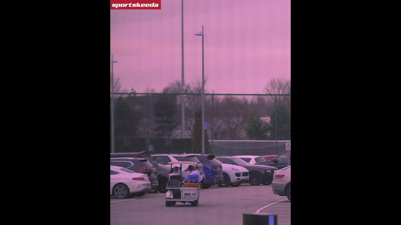 Man City's Kevin de Bruyne and Rodri ride off in to the sunset after training